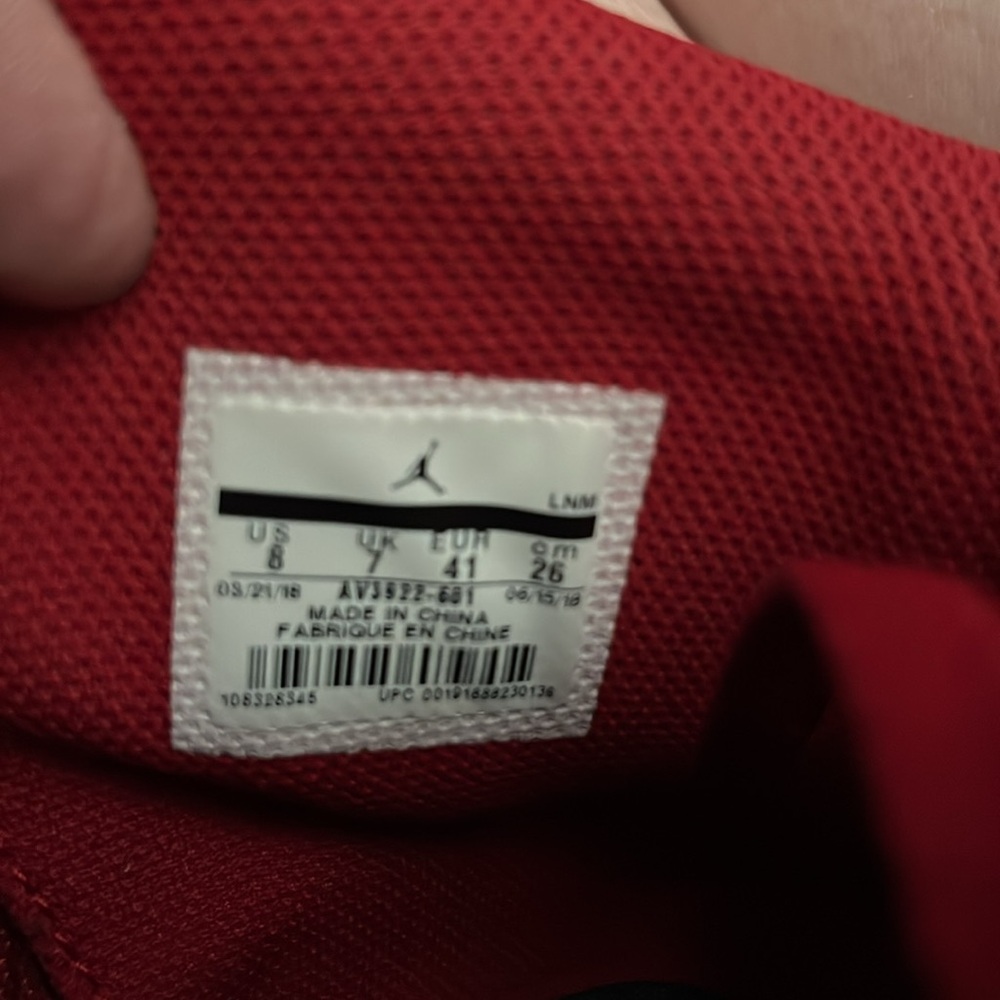 2018 Jordan Legacy 312 Toro. Red/Black. Men’s 8. Good used condition! - Picture 14 of 14